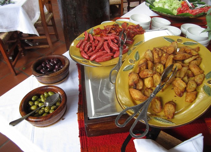 Hero — Catering spread (banquet table)
